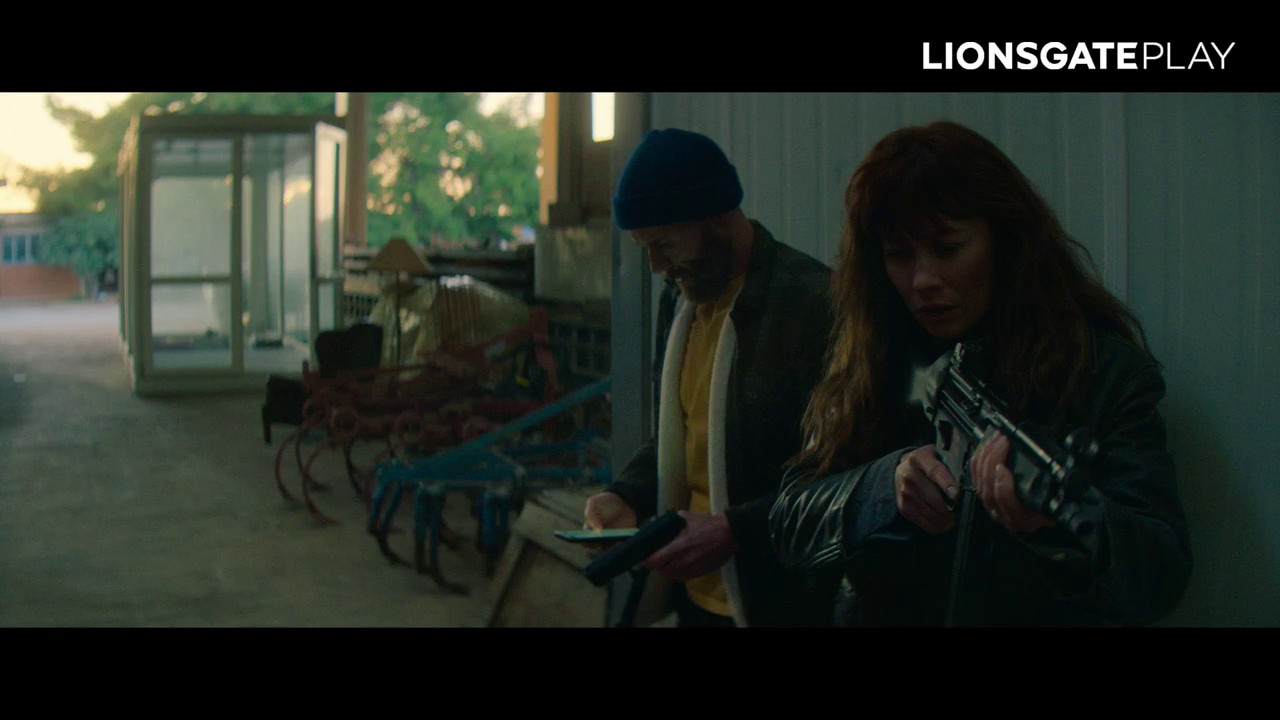 Paradox Effect (2024) WEBRip Hindi 720p AVC HE-AAC 2.0 ESub.mkv.0004